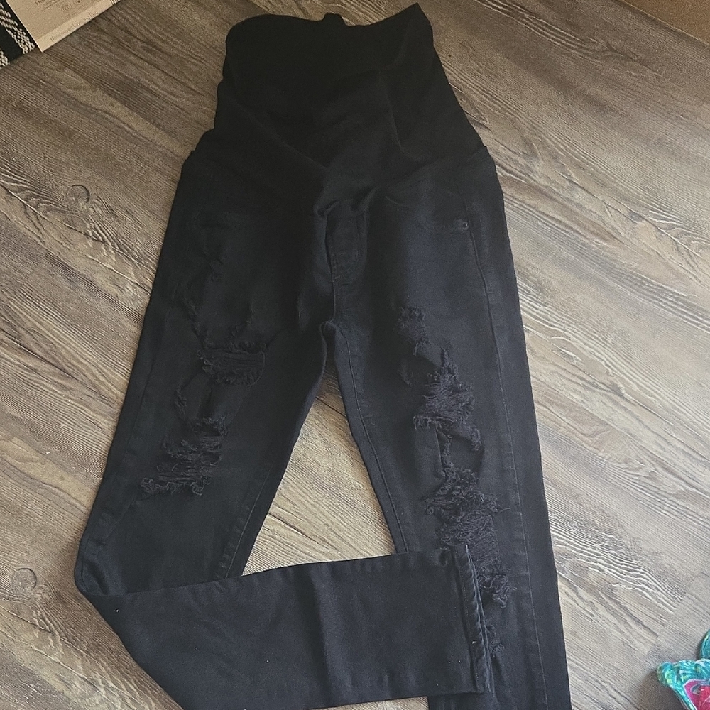Black Distressed High-Waisted Jeans